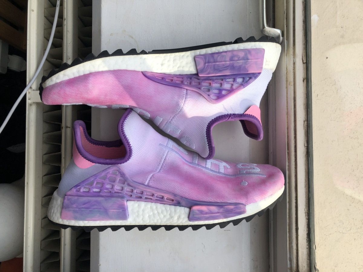 Pink glow human race on feet deals