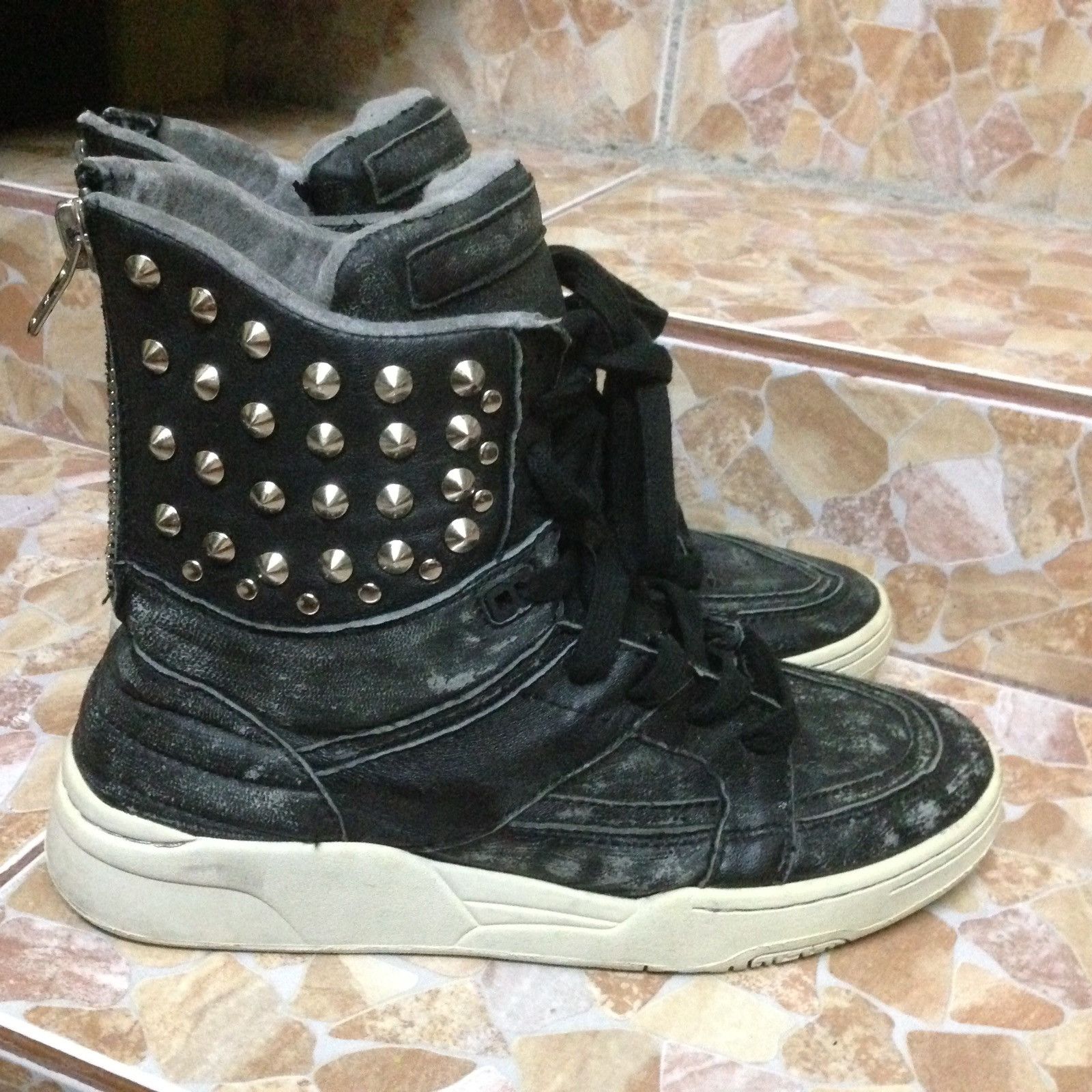 Diet Butcher Slim Skin Hi Top Diet Butcher Slim Skin Cone Stud 