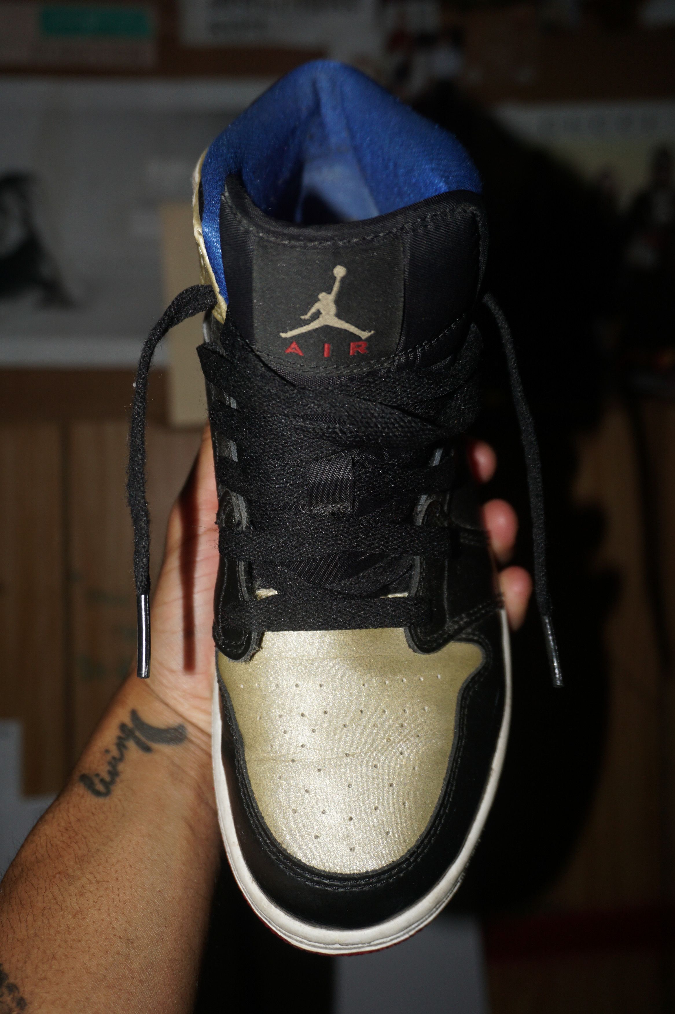 LIMITED EDITION! AIR JORDAN MID