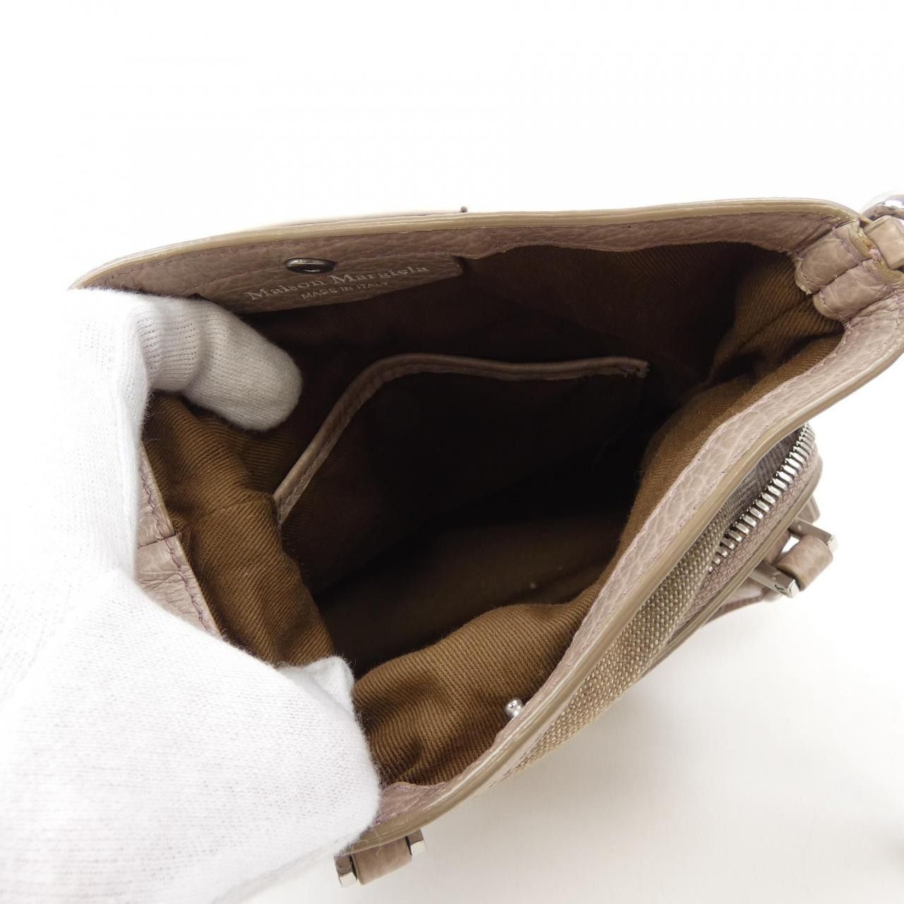 Maison Margiela Maison Martin Margiela Maison Margiela S56WG0081 Bag Others Crossbody Bag S56WG0081 DUTY FREE for USA Size ONE SIZE - 6 Thumbnail
