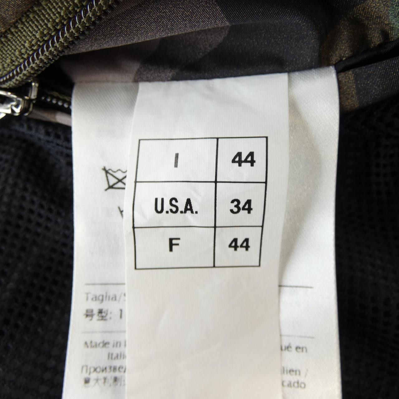 Valentino Valentino Valentino Jacket Others Outerwear LV3CI3513GP DUTY FREE for USA Size ONE SIZE - 5 Thumbnail