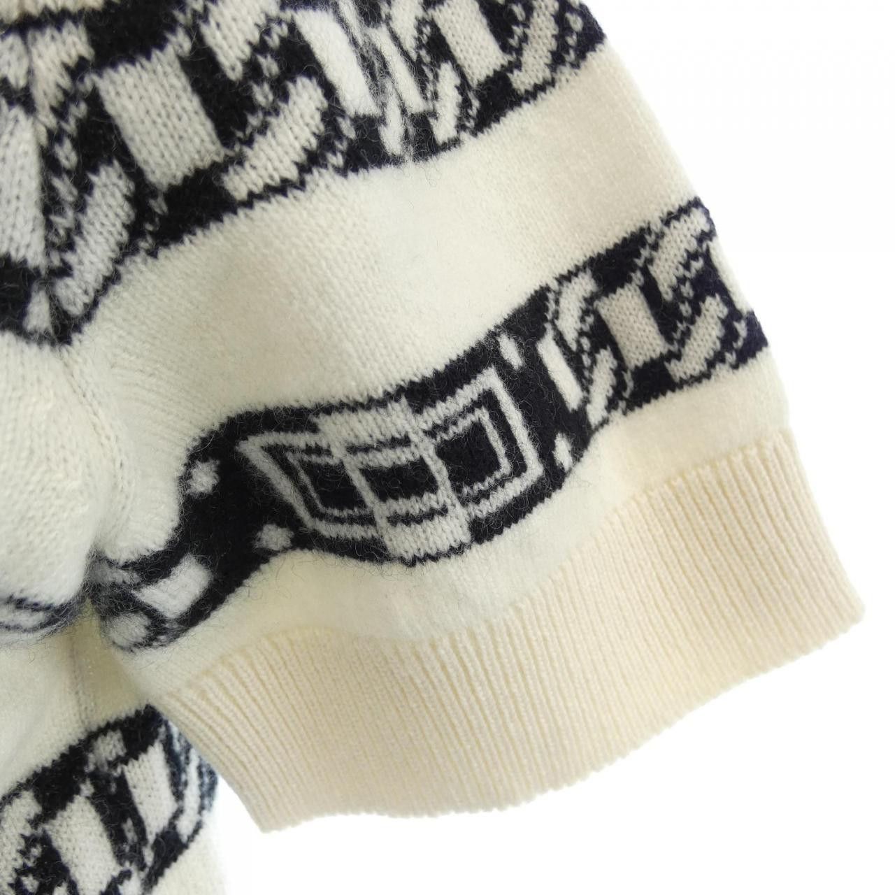 Chanel Chanel Chanel P56112K07327 100% Cashmere Knit Others Tops P56112K07327 DUTY FREE for USA Size ONE SIZE - 7 Thumbnail