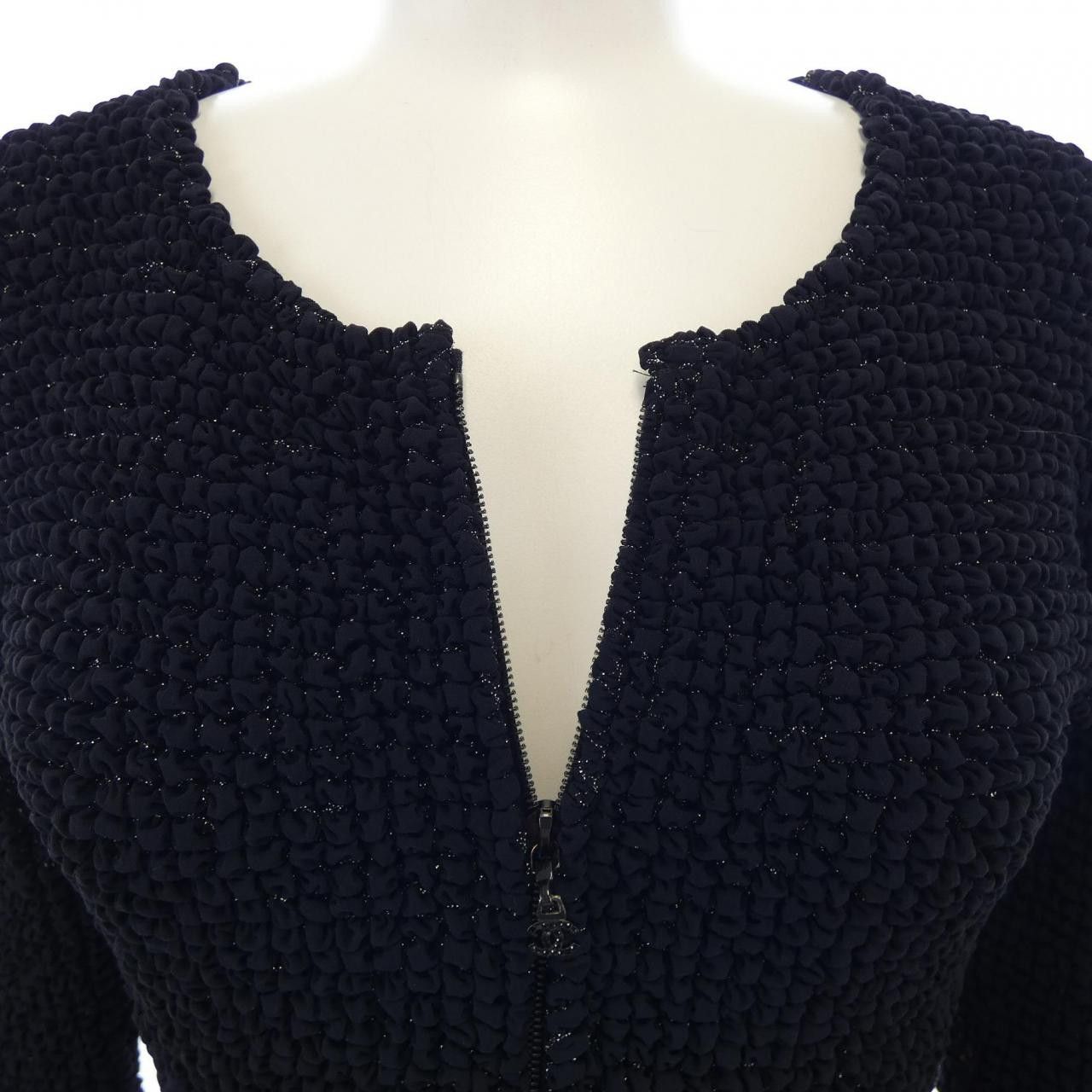 Chanel Chanel Chanel Collarless Jacket Cotton Outerwear P35534V25833 09P DUTY FREE for USA Size ONE SIZE - 5 Thumbnail