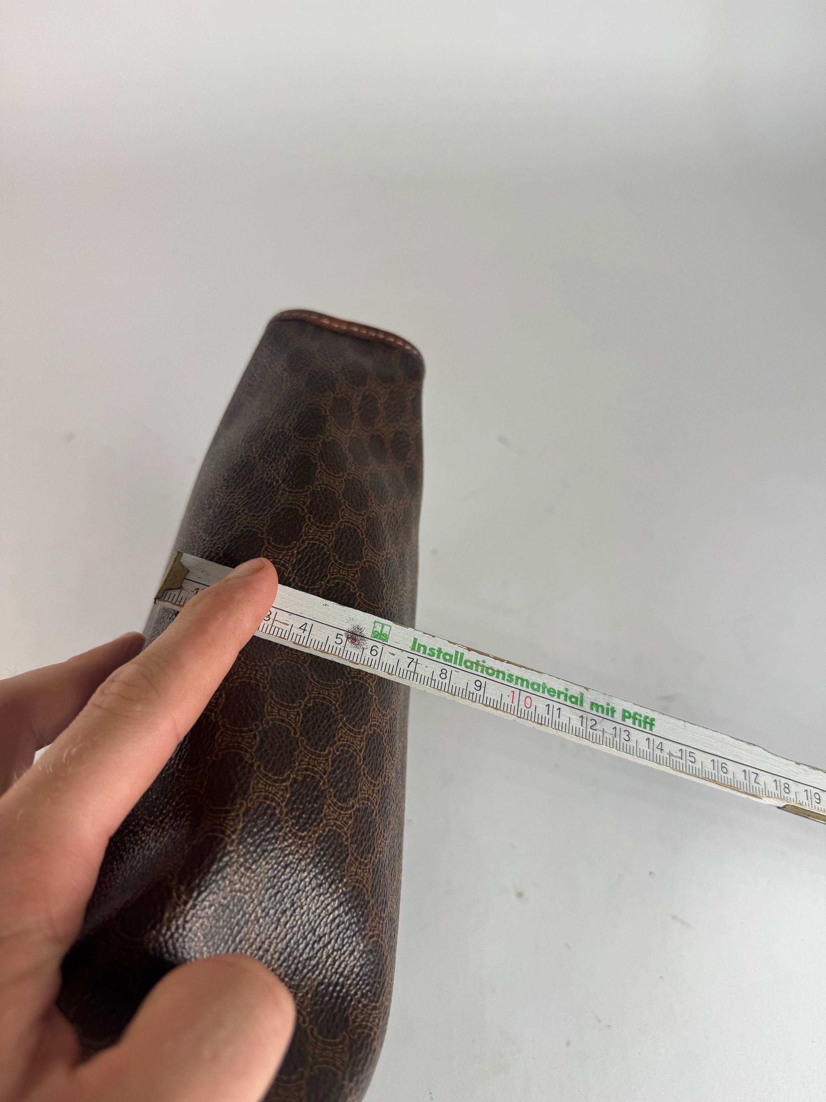 Celine Vintage Triomphe Monogram Leather Clutch Brown Size ONE SIZE - 13 Thumbnail