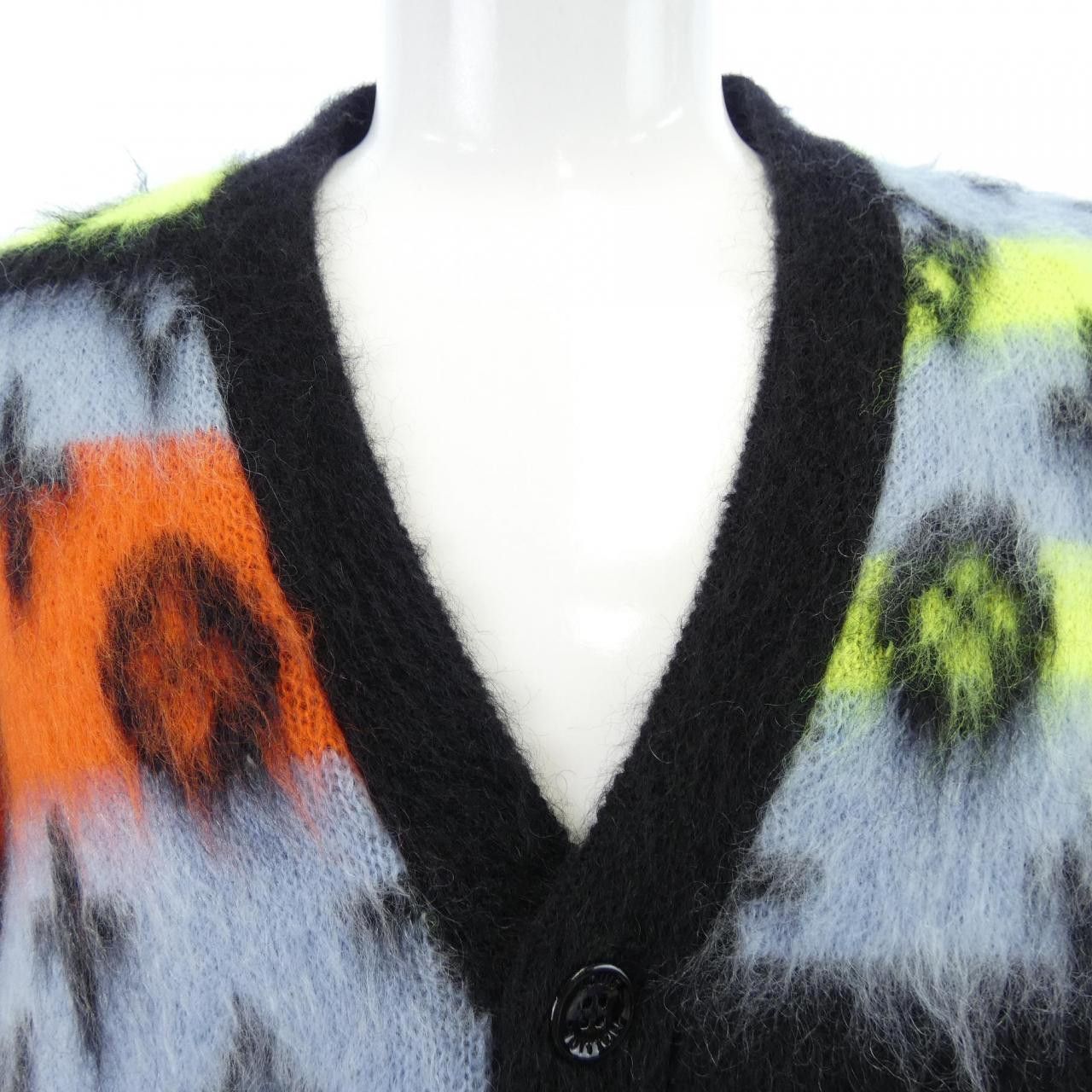 Louis Vuitton Louis Vuitton Louis Vuitton HNN05WNE5 Wool Cardigan Others Tops HNN05WNE5 DUTY FREE for USA Size ONE SIZE - 5 Thumbnail