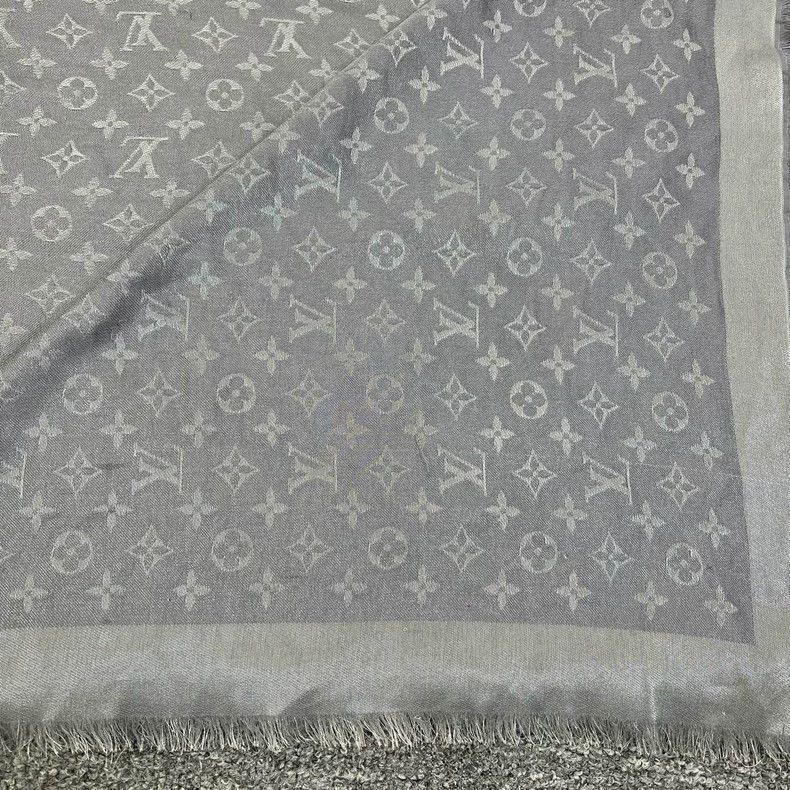 Louis Vuitton Louis Vuitton Silver Grey Silk Scarf - dmc Size ONE SIZE - 4 Thumbnail