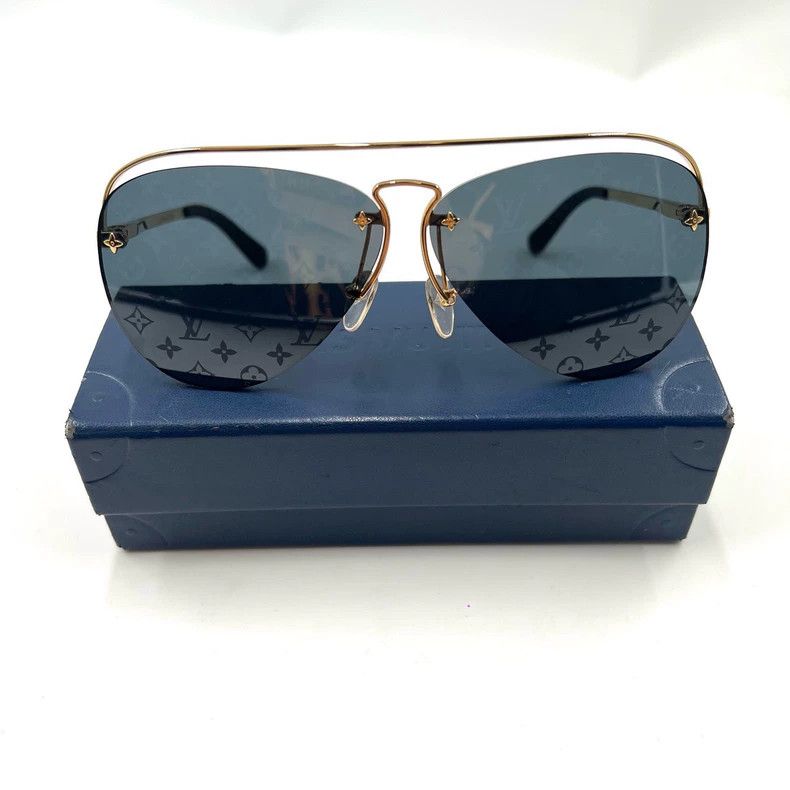 Louis Vuitton Louis Vuitton Monogram Pilot Sunglasses - dmc Size ONE SIZE - 2 Thumbnail