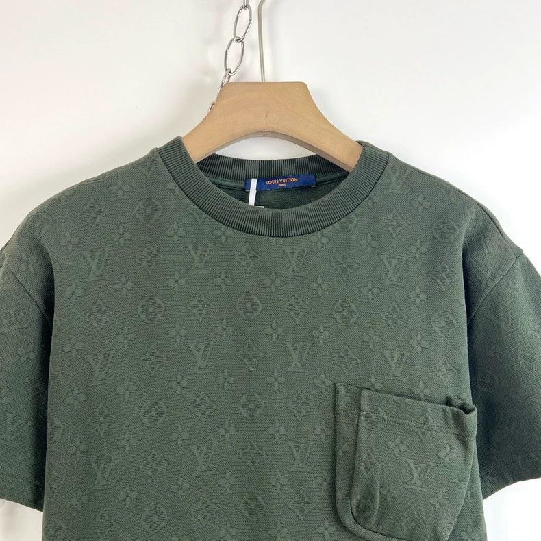 Louis Vuitton Louis Vuitton Classic Monogram Pocket T-Shirt - dmc Size US XS / EU 42 / 0 - 3 Thumbnail