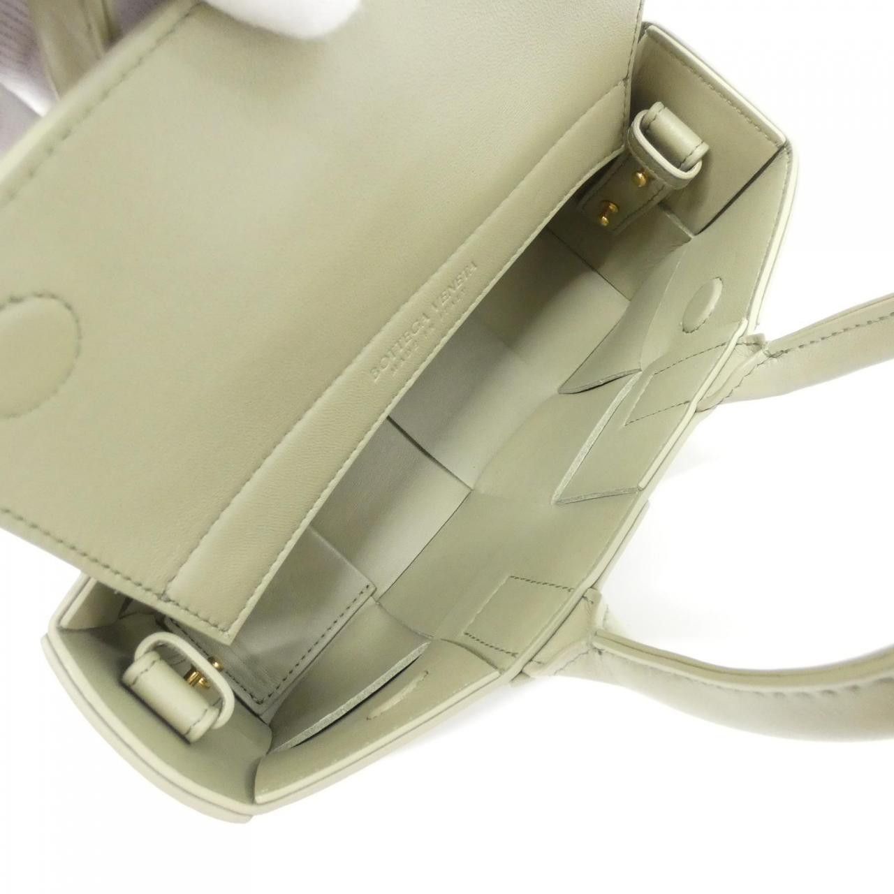 Bottega Veneta Bottega Veneta Bottega Veneta Leather Shoulder Bag Leather Crossbody Bag 776778 VCQC2 DUTY FREE for USA Size ONE SIZE - 8 Thumbnail