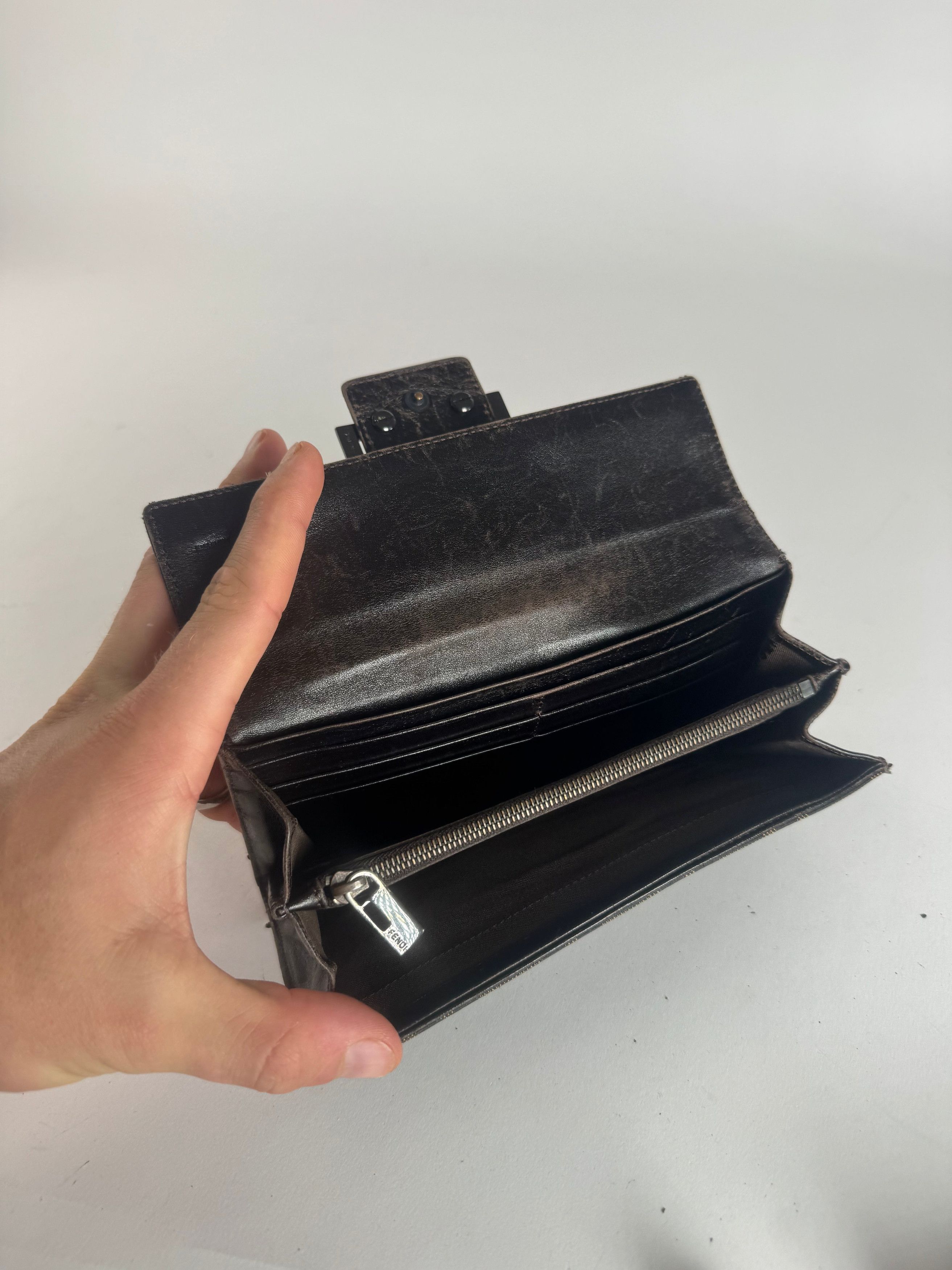 Fendi Vintage Baguette Leather Wallet Brown Size ONE SIZE - 4 Thumbnail