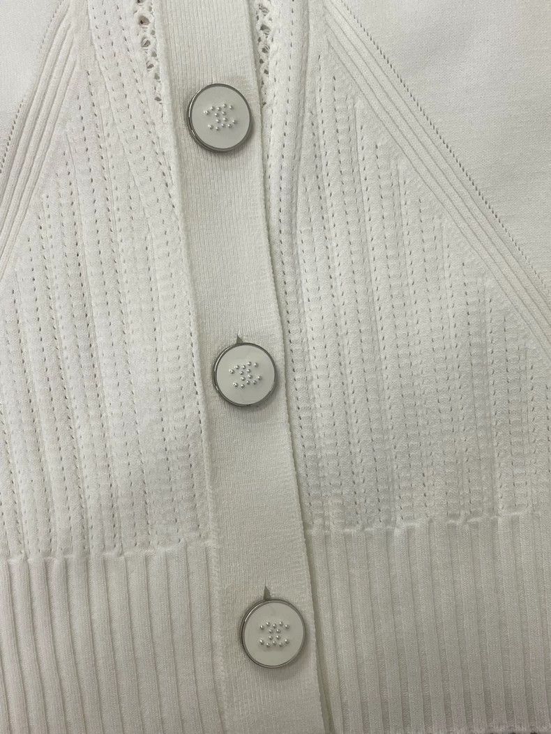 Chanel Chanel 24B White Knit Cardigan - dmc Size US M / EU 48-50 / 2 - 2 Thumbnail