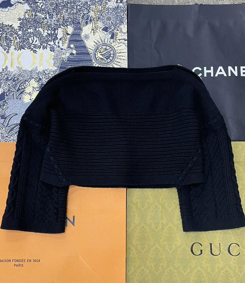Chanel Chanel Black Gold Button Knit Crop Top - dmc Size US M / EU 48-50 / 2 - 3 Thumbnail