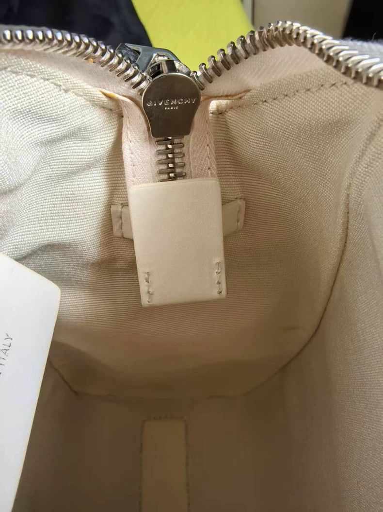 Givenchy Givenchy Antigona Vertical Mini Shoulder Bag - dmc Size ONE SIZE - 4 Thumbnail