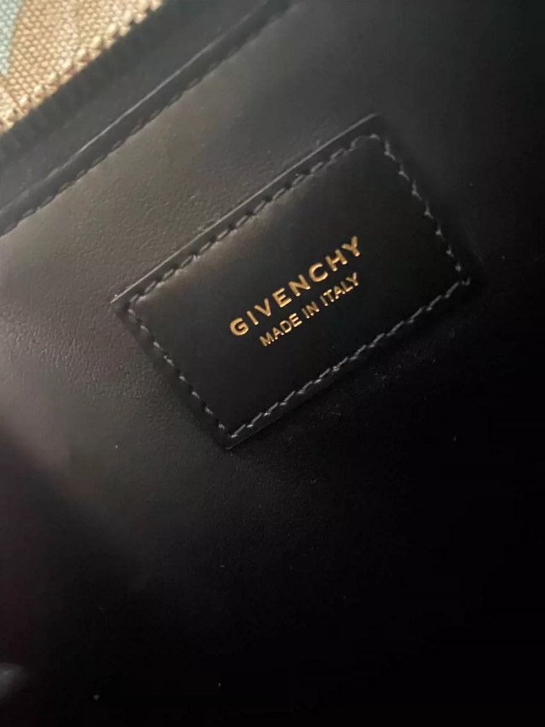 Givenchy Givenchy Limited Perforated Clutch Bag - dmc Size ONE SIZE - 3 Thumbnail