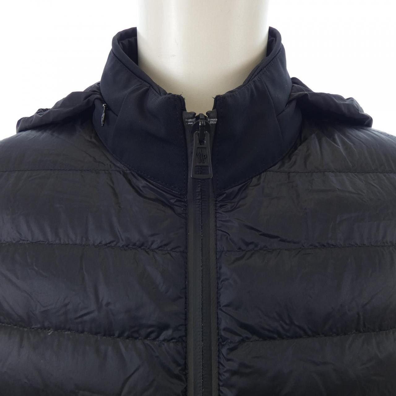 Moncler Moncler Moncler LAURENCE Down Jacket Others Outerwear LAURENCE DUTY FREE for USA Size ONE SIZE - 7 Thumbnail