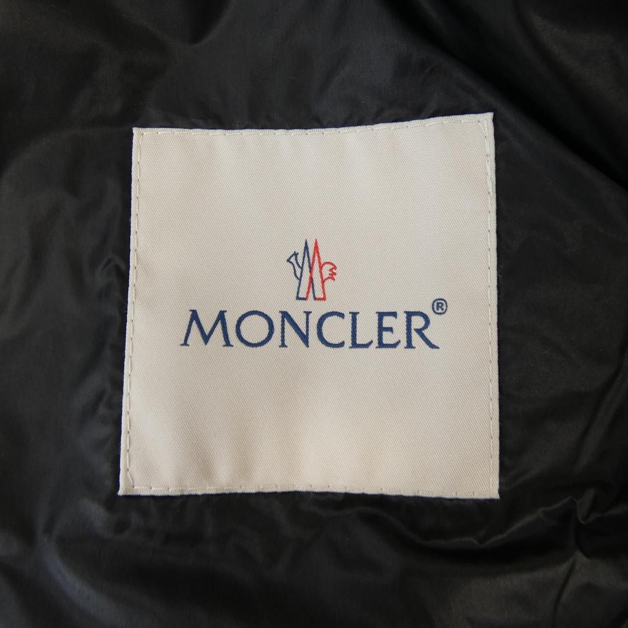 Moncler Moncler Moncler LAURENCE Down Jacket Others Outerwear LAURENCE DUTY FREE for USA Size ONE SIZE - 6 Thumbnail