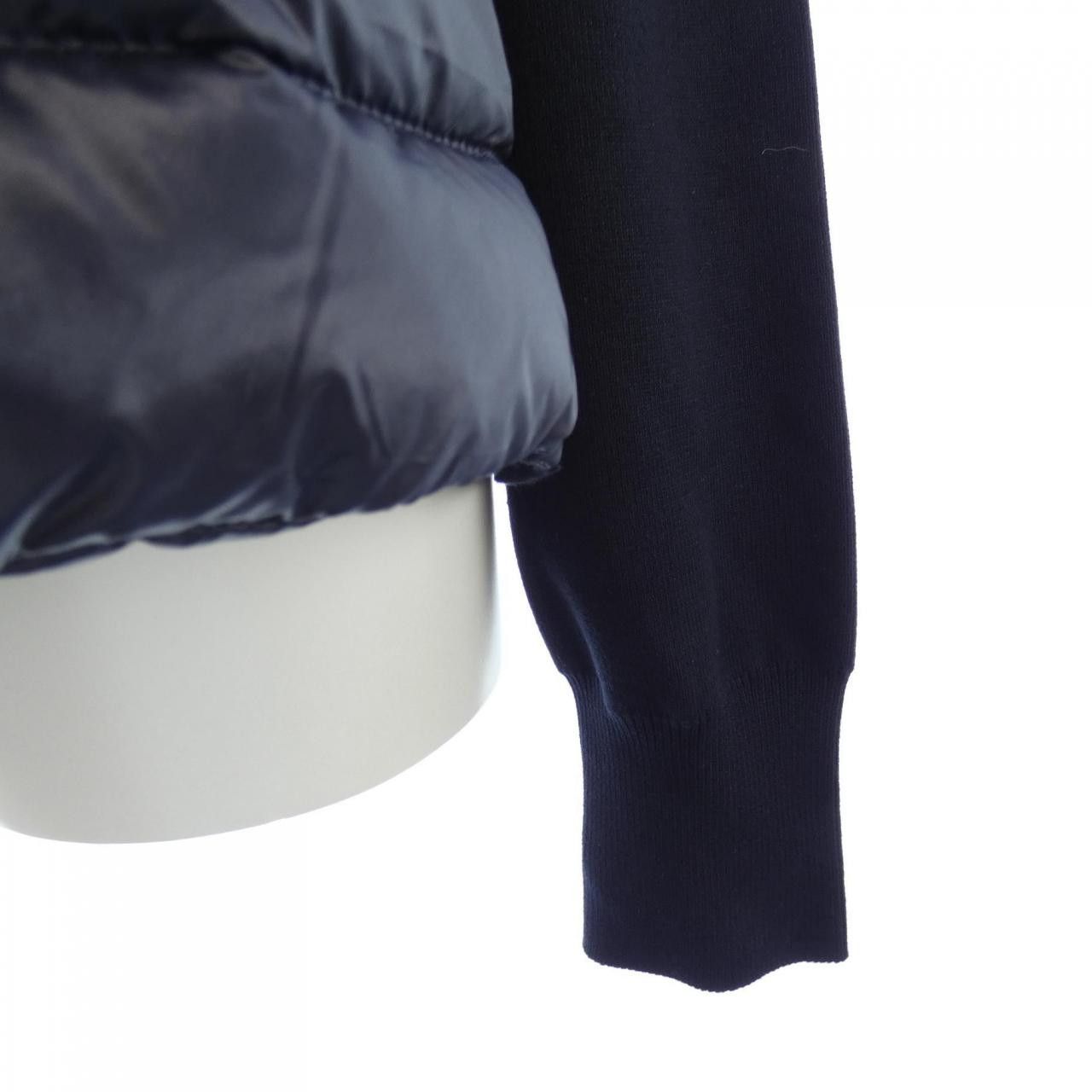 Moncler Moncler Moncler Down Jacket Others Outerwear 10939B00026 DUTY FREE for USA Size ONE SIZE - 9 Thumbnail