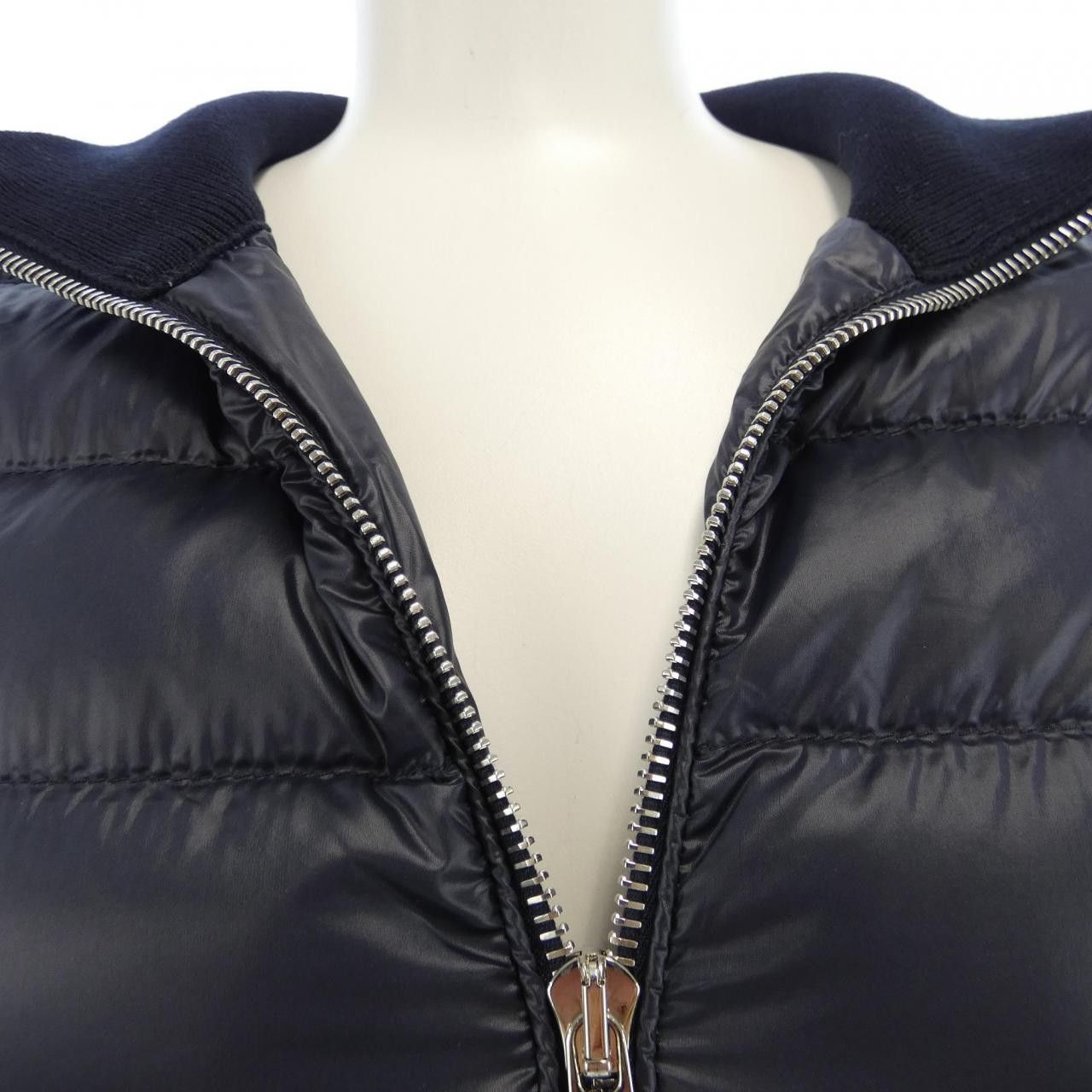 Moncler Moncler Moncler Down Jacket Others Outerwear 10939B00026 DUTY FREE for USA Size ONE SIZE - 8 Thumbnail