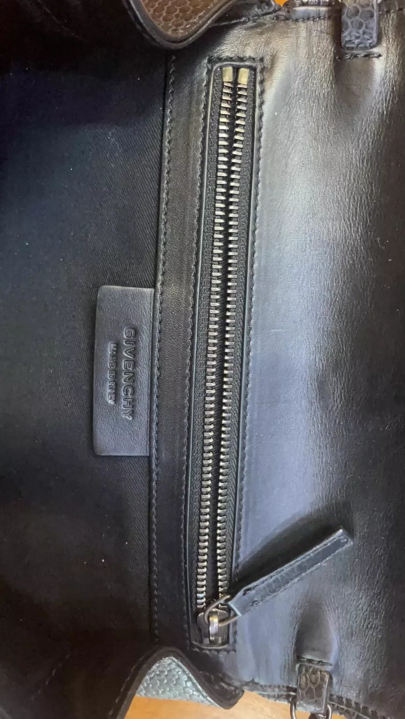 Givenchy Givenchy Leather Crossbody Bag - dmc Size ONE SIZE - 3 Thumbnail