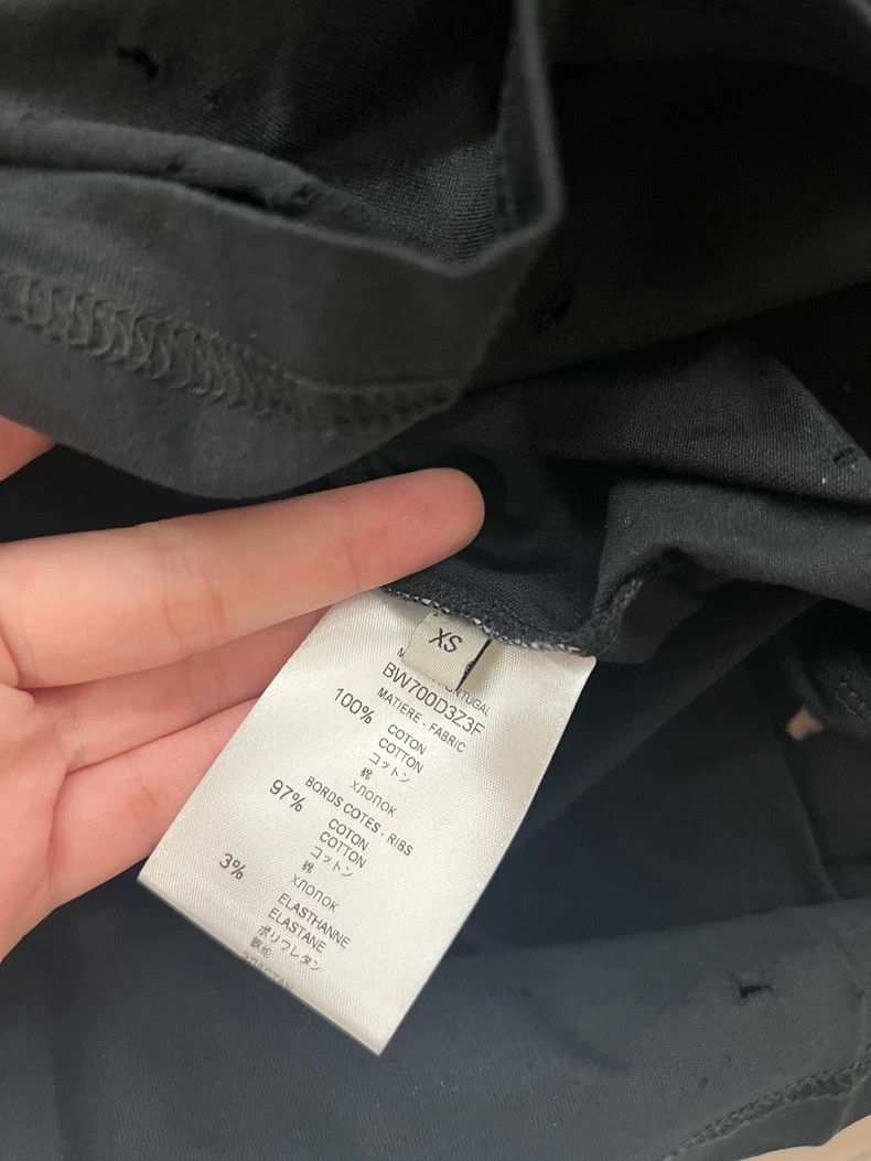 Givenchy Givenchy Distressed Gold Print Black T-shirt - dmc Size US XS / EU 42 / 0 - 6 Thumbnail