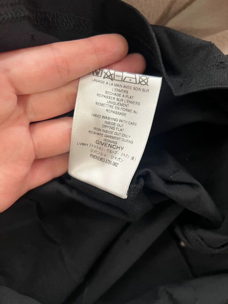 Givenchy Givenchy Distressed Gold Print Black T-shirt - dmc Size US XS / EU 42 / 0 - 5 Thumbnail