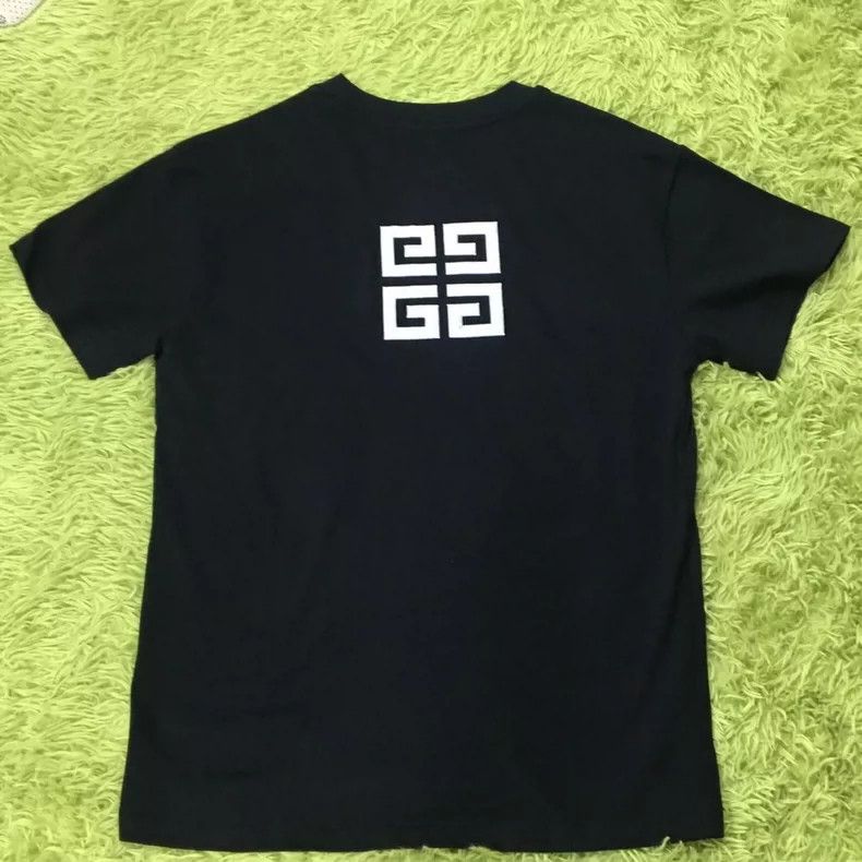 Givenchy Givenchy Classic Square Logo Men's T-Shirt - dmc Size US XS / EU 42 / 0 - 2 Thumbnail