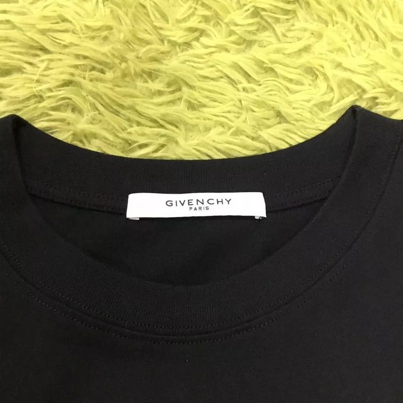 Givenchy Givenchy Classic Square Logo Men's T-Shirt - dmc Size US XS / EU 42 / 0 - 3 Thumbnail