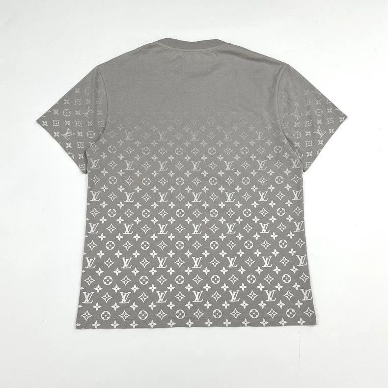 Louis Vuitton Louis Vuitton Gradient Monogram Gray T-Shirt - dmc Size US S / EU 44-46 / 1 - 2 Thumbnail