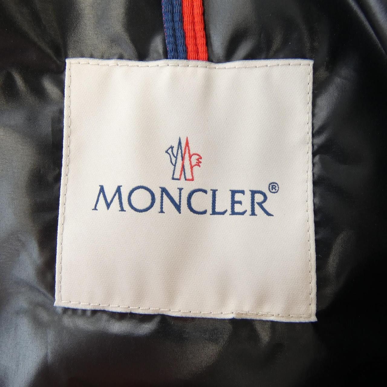 Moncler Moncler Moncler CLAI Down Vest Others Outerwear CLAI DUTY FREE for USA Size ONE SIZE - 5 Thumbnail