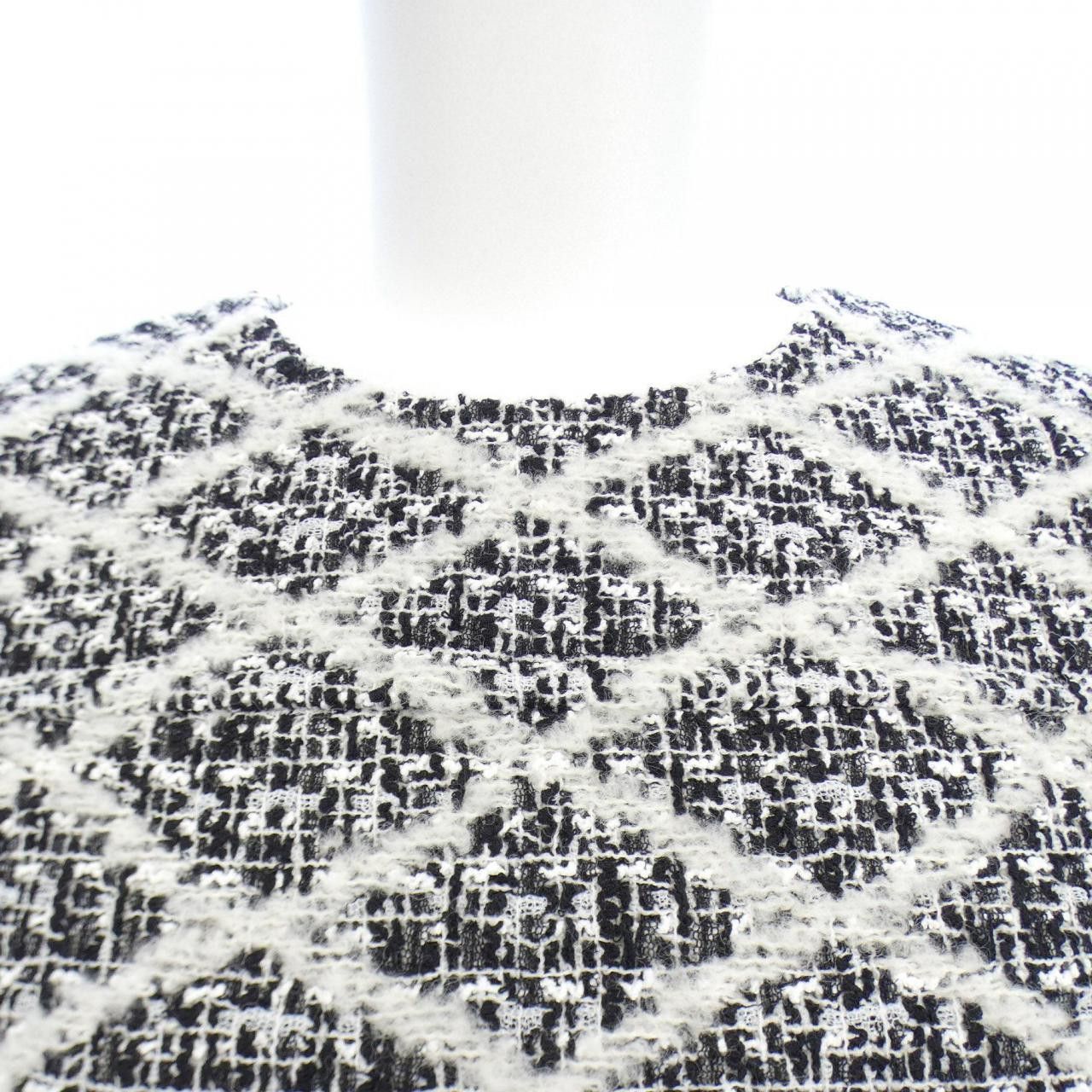 Louis Vuitton Louis Vuitton Louis Vuitton Dress Others Dresses FQDS06HIK DUTY FREE for USA Size ONE SIZE - 5 Thumbnail