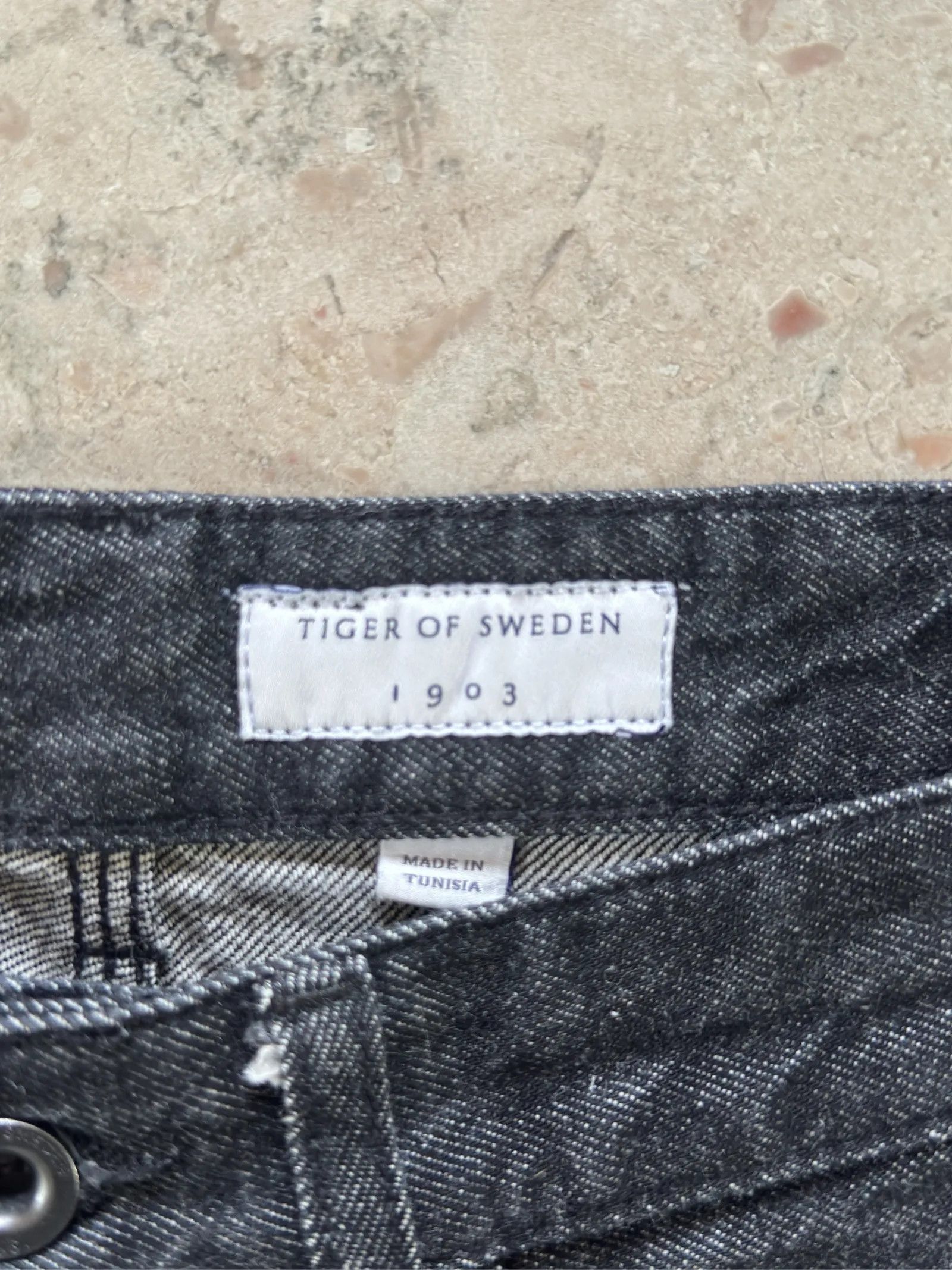 Tiger of Sweden Tiger of Sweden T72472002 ALEC Jeans Size US 30 / EU 46 - 2 Thumbnail
