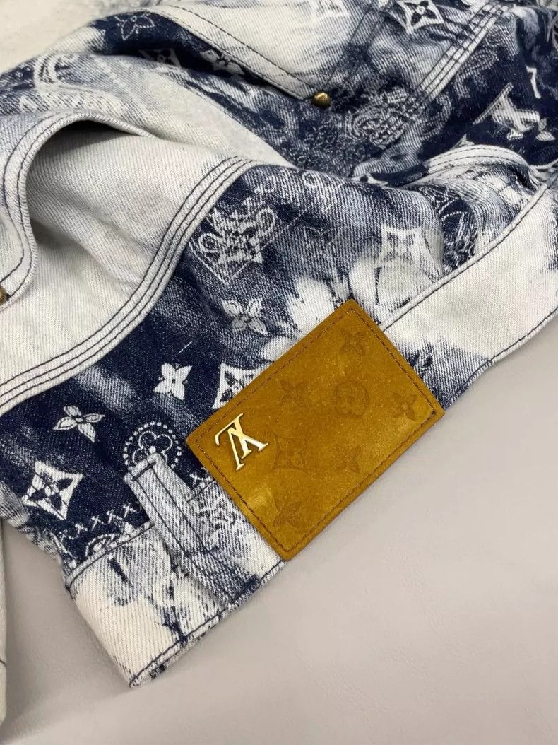 Louis Vuitton LV Blue White Tie-Dye Shorts - dmc Size US 29 - 6 Thumbnail