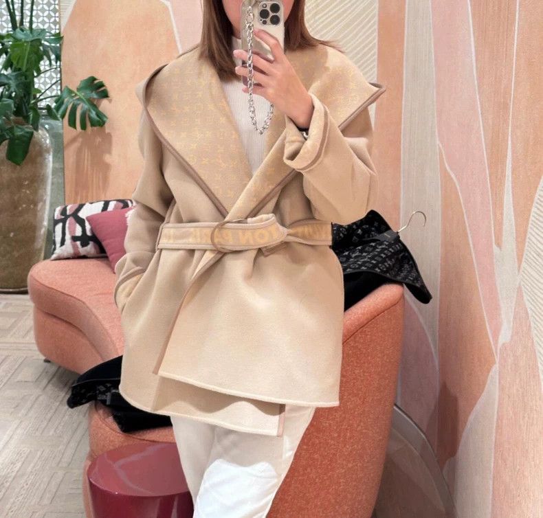 Louis Vuitton LV Camel Monogram Print Coat - dmc Size US XXS / EU 40 - 7 Thumbnail