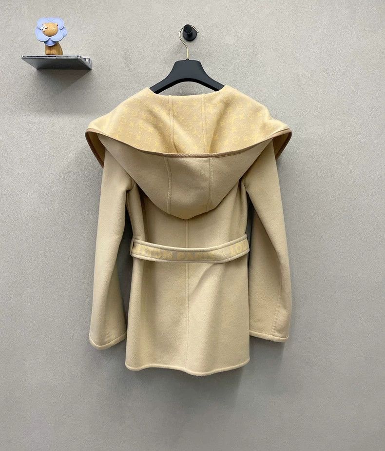 Louis Vuitton LV Camel Monogram Print Coat - dmc Size US XXS / EU 40 - 3 Thumbnail
