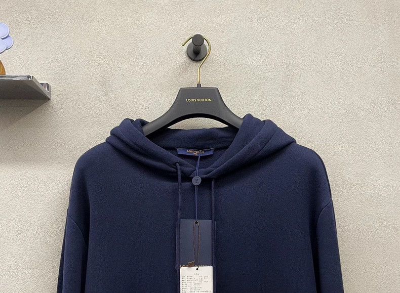 Louis Vuitton LV navy blue beaded sweatshirt M size - dmc Size US M / EU 48-50 / 2 - 5 Thumbnail