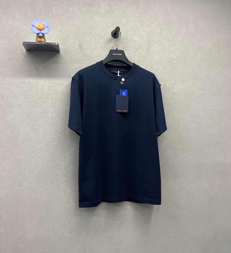 Louis Vuitton Louis Vuitton Logo Crew Neck T-Shirt - dmc Size US M / EU 48-50 / 2 - 3 Thumbnail