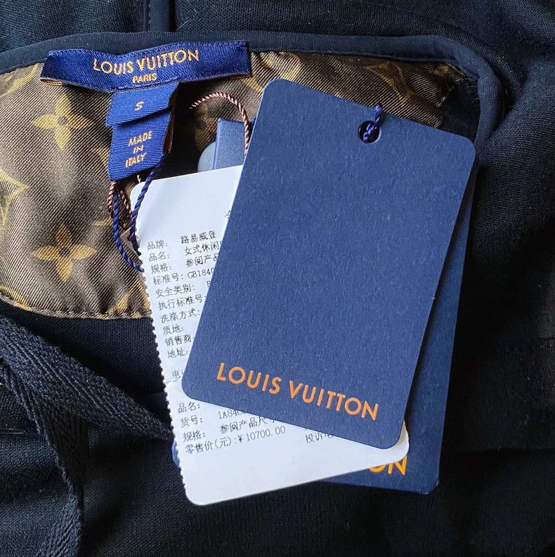 Louis Vuitton LV Black Logo Hooded Sweatshirt - dmc Size US S / EU 44-46 / 1 - 6 Thumbnail