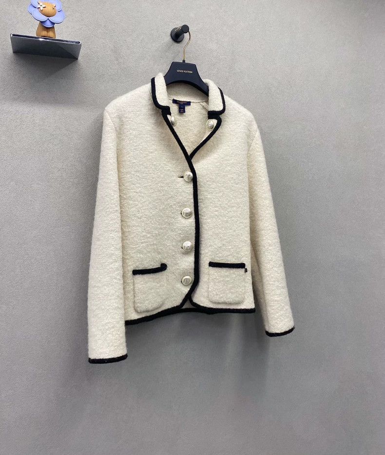 Louis Vuitton Louis Vuitton White Pearl Button Jacket - dmc Size US S / EU 44-46 / 1 - 4 Thumbnail