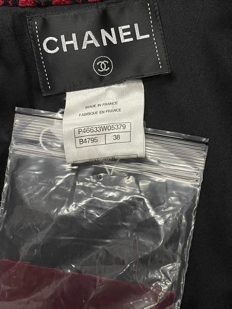 Chanel Chanel Black Wool Coat w/ Red Collar - dmc Size US M / EU 48-50 / 2 - 4 Thumbnail