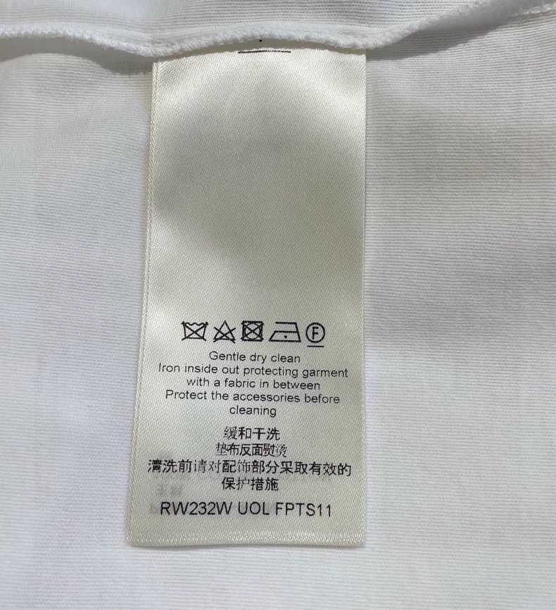 Louis Vuitton Louis Vuitton Logo Print Short Sleeve Tee - dmc Size US XS / EU 42 / 0 - 7 Thumbnail