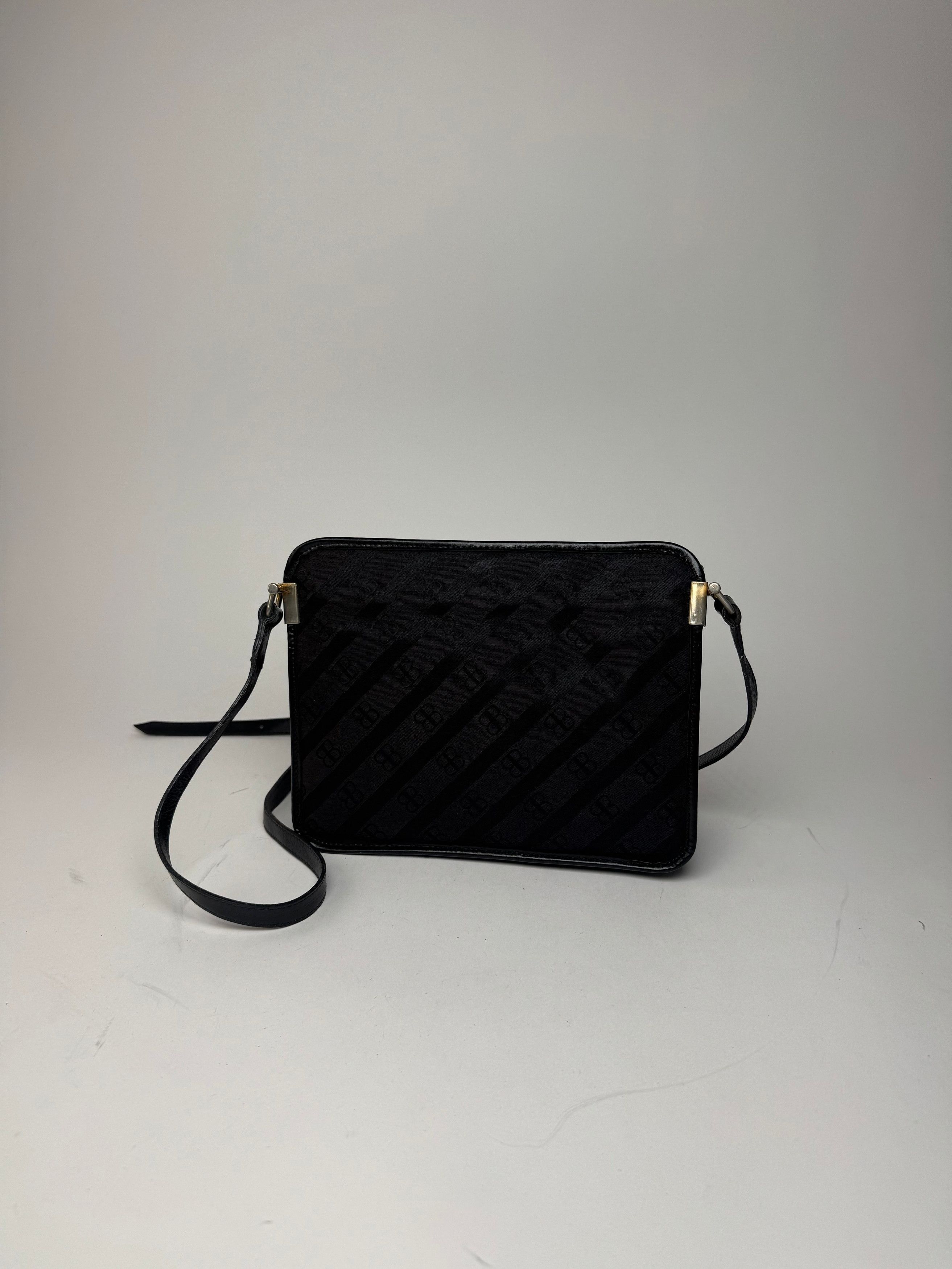 Balenciaga Vintage Monogram Crossbody Bag black Size ONE SIZE - 15 Thumbnail