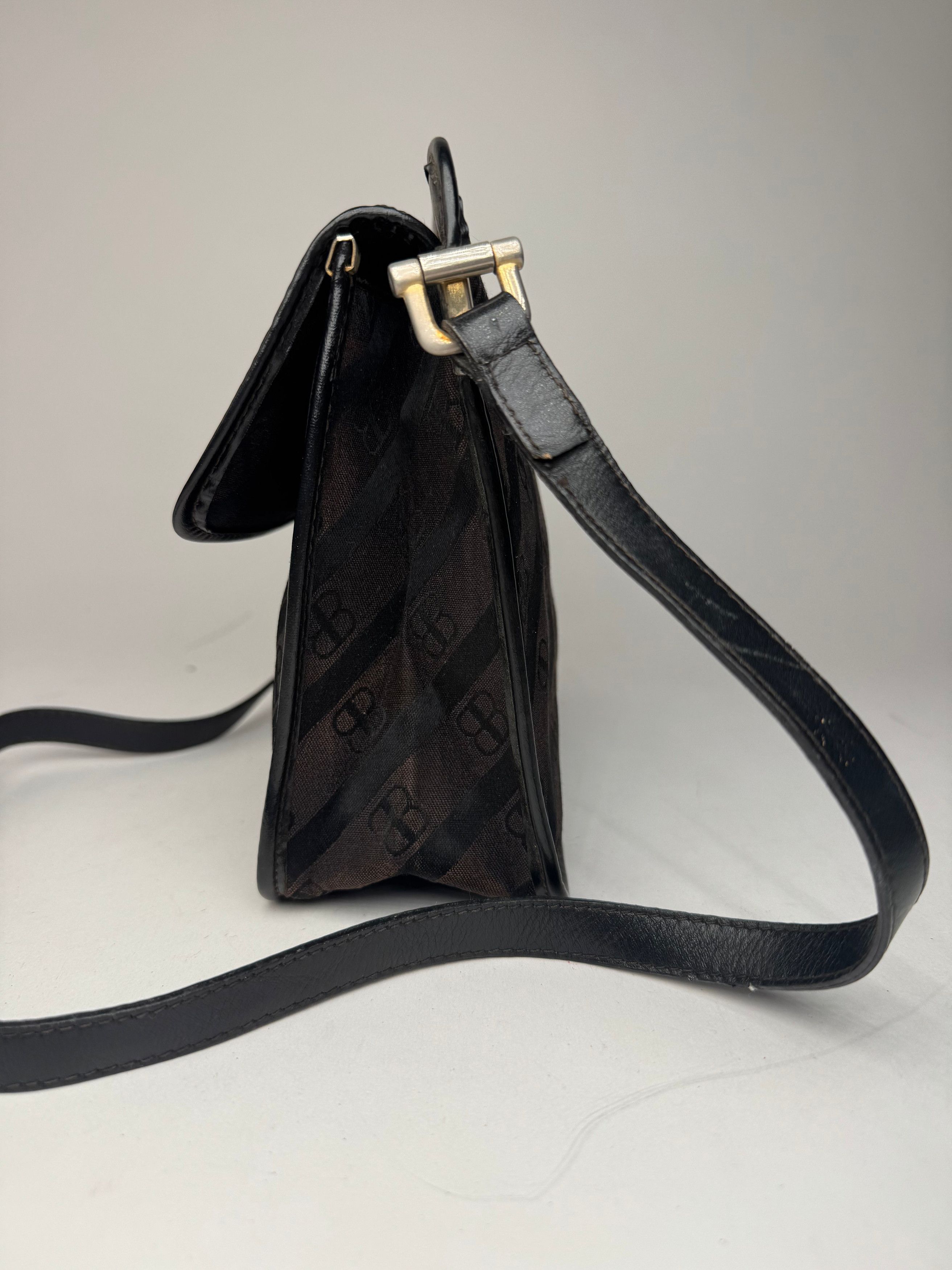 Balenciaga Vintage Monogram Crossbody Bag black Size ONE SIZE - 6 Thumbnail