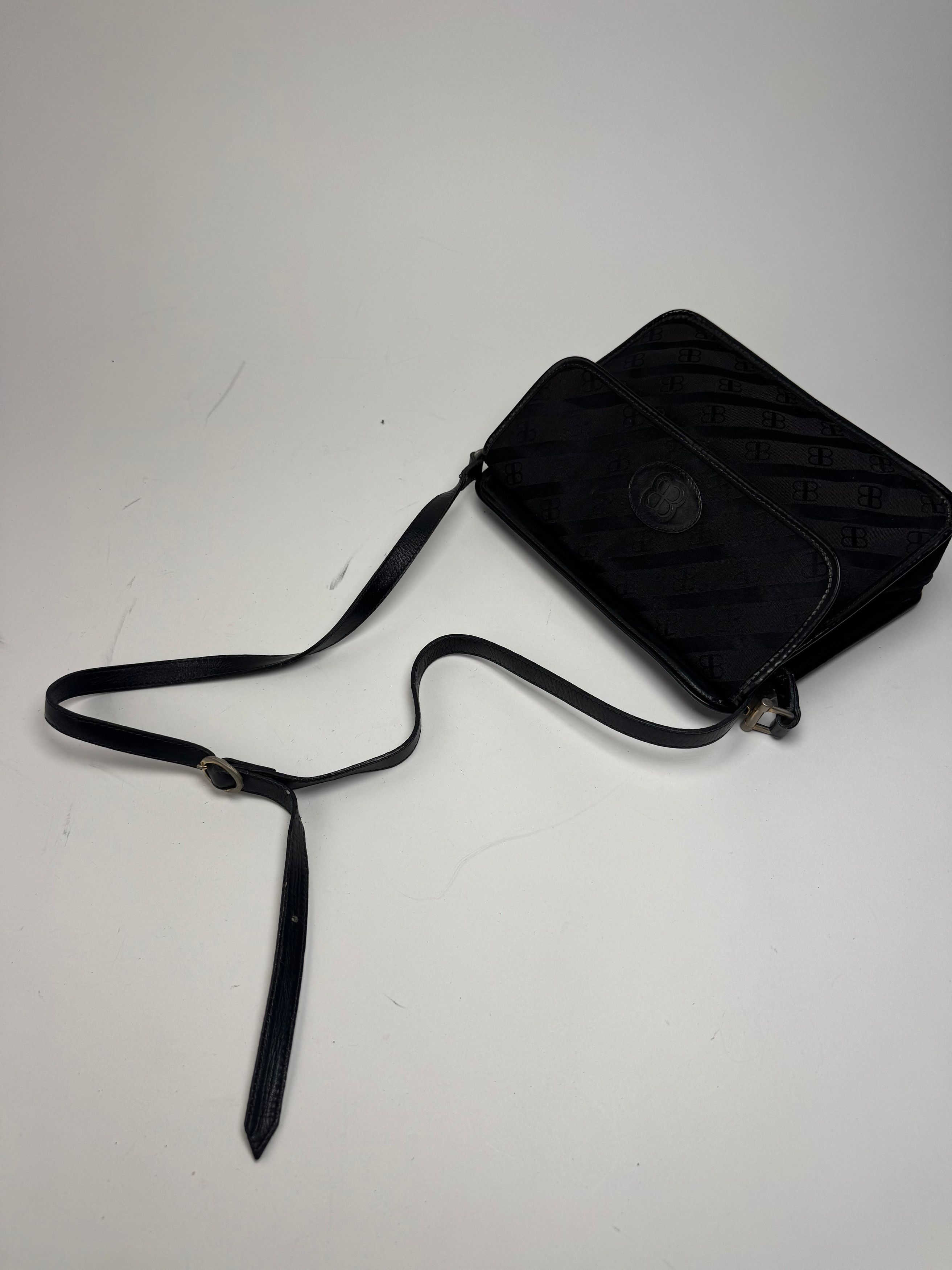 Balenciaga Vintage Monogram Crossbody Bag black Size ONE SIZE - 10 Thumbnail