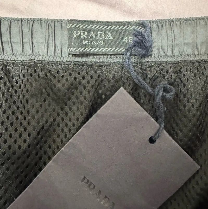Prada Prada Men's Black Embroidered Logo Shorts Size US 30 / EU 46 - 3 Thumbnail