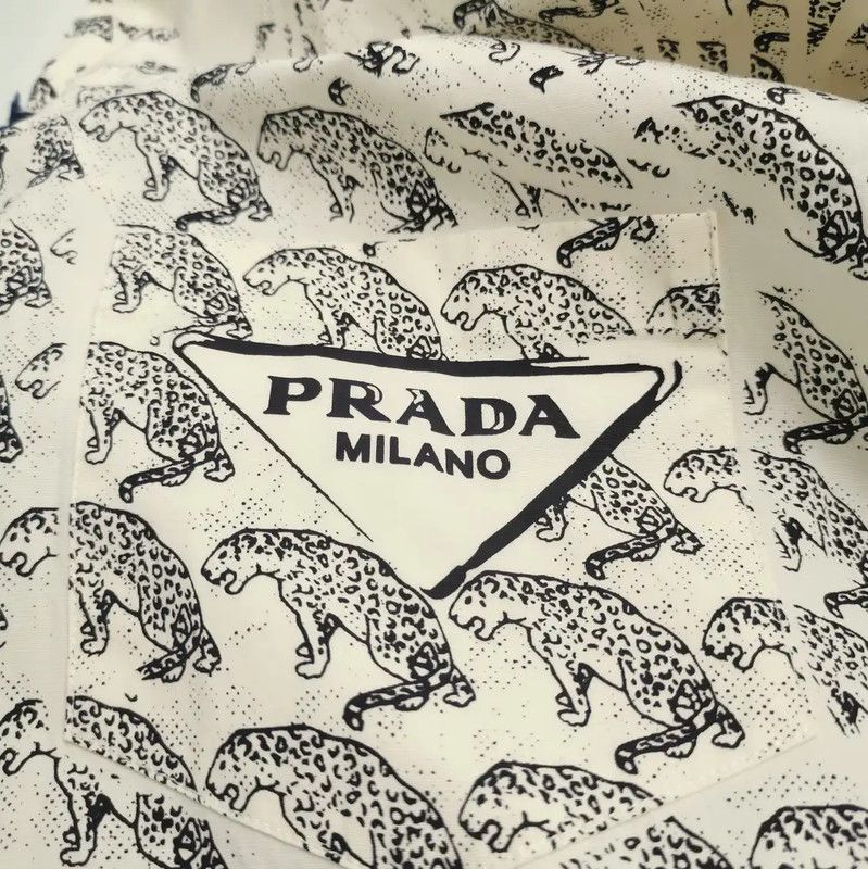 Prada Prada Logo Print Short Sleeve Shirt Size US M / EU 48-50 / 2 - 3 Thumbnail