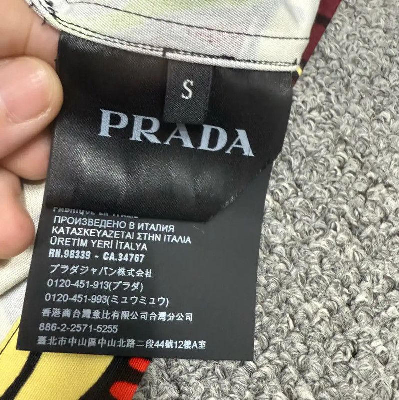 Prada Prada Colorful Short Sleeve Shirt for Men Size US S / EU 44-46 / 1 - 4 Thumbnail