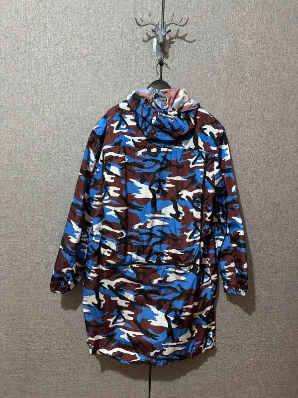 Prada Prada Color Block Logo Men's Raincoat Size US XL / EU 56 / 4 - 2 Thumbnail
