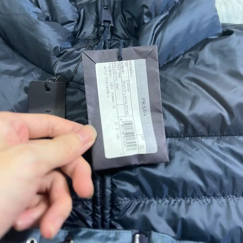 Prada Prada Black Men's Down Jacket Size L Size US L / EU 52-54 / 3 - 3 Thumbnail