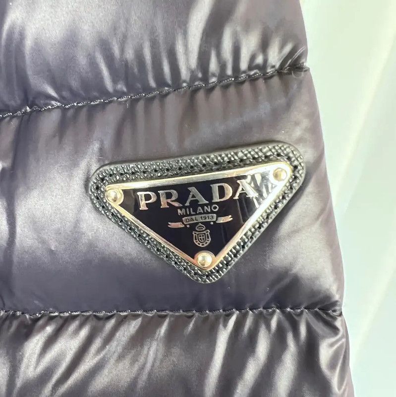 Prada Prada Men's Puffer Jacket in Deep Navy Size US M / EU 48-50 / 2 - 7 Thumbnail