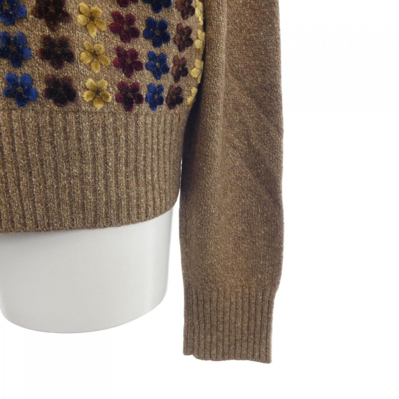 Chanel Chanel Chanel Cashmere Knit Others Tops P52452K06750 DUTY FREE for USA Size ONE SIZE - 6 Thumbnail
